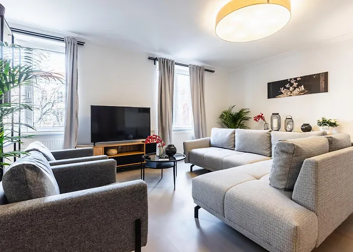 Experience From A Stylish And Modern Apartamento Viena