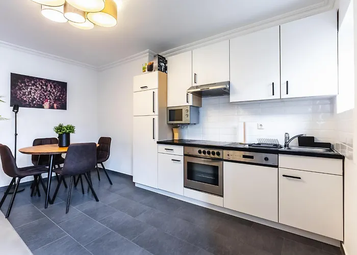 Experience From A Stylish And Modern Apartamento