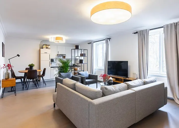 Experience From A Stylish And Modern Apartamento *